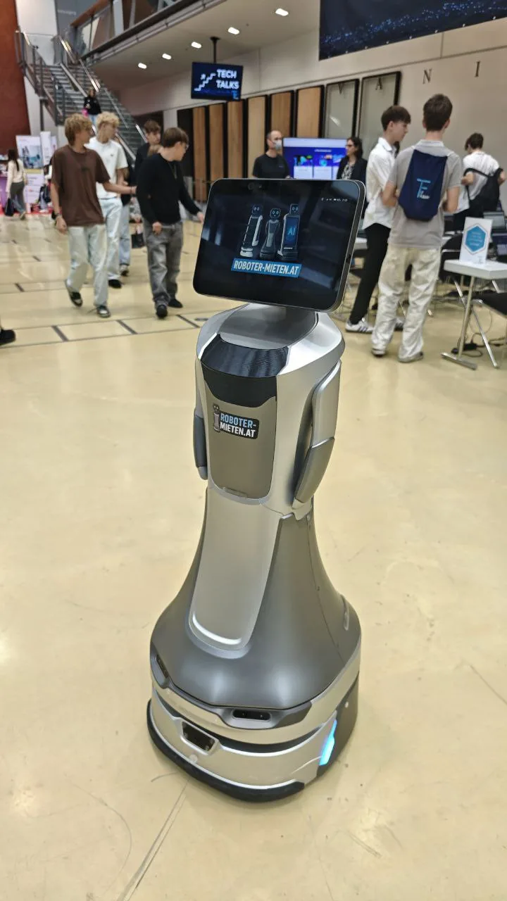 OrionStar GreetingBot Nova