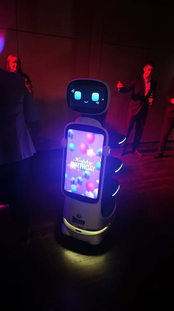LuckyBot